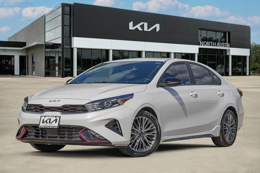 2023 Kia Forte GT-Line photo 1