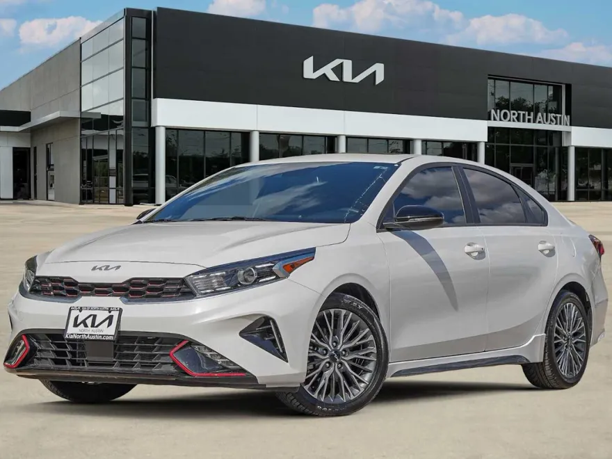 2023 Kia Forte GT-Line photo 1