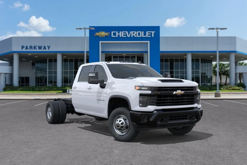 2025 Chevrolet Silverado 3500HD Work Truck photo 1