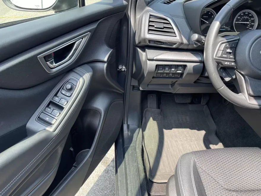 2021 Subaru Forester Premium photo 1