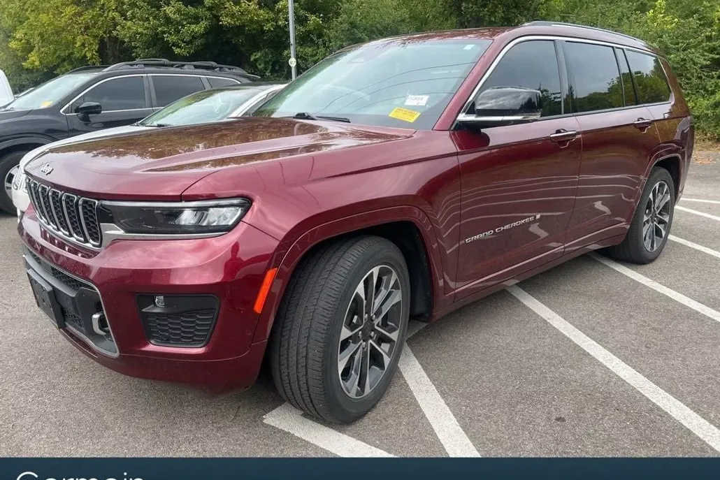 2022 Jeep Grand Cherokee Overland photo 1
