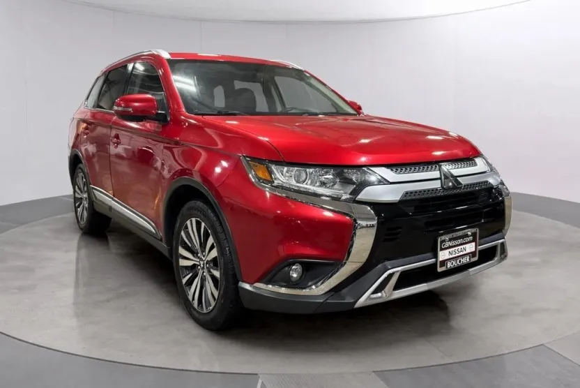 2019 Mitsubishi Outlander SEL photo 1