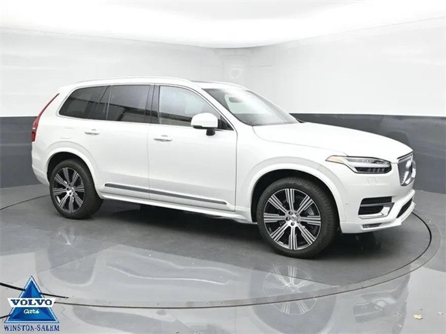 2024 Volvo XC90 Plus photo 1