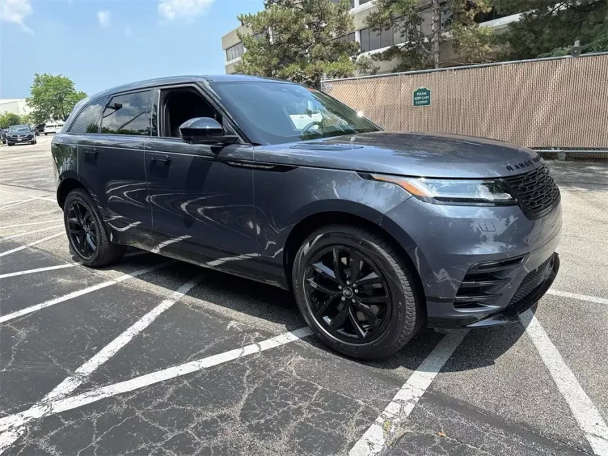 2026 Land Rover Range Rover Velar SE photo 1