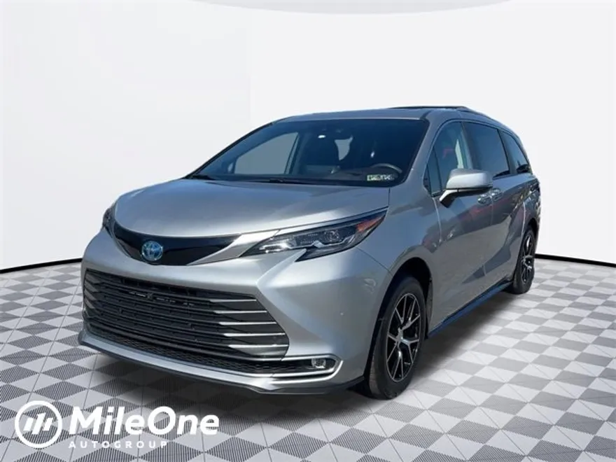 2024 Toyota Sienna Platinum photo 1