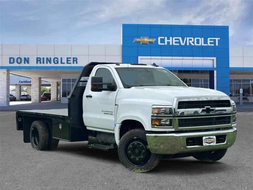 2023 Chevrolet Silverado 5500HD Work Truck photo 1