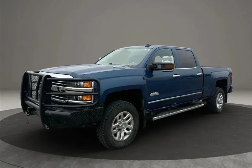2015 Chevrolet Silverado 2500HD LT photo 1