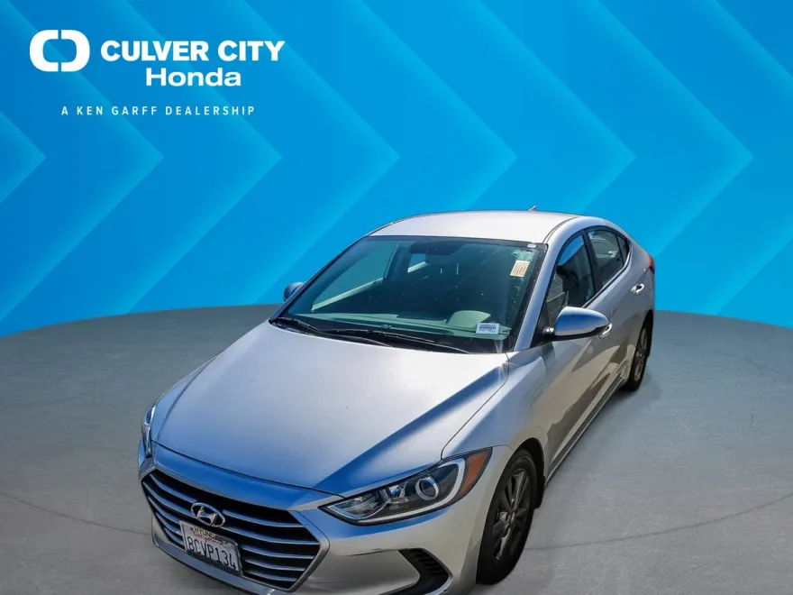 2018 Hyundai Elantra SEL photo 1