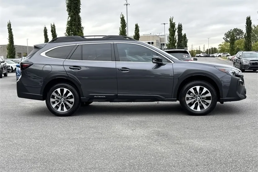 2025 Subaru Outback Limited photo 1
