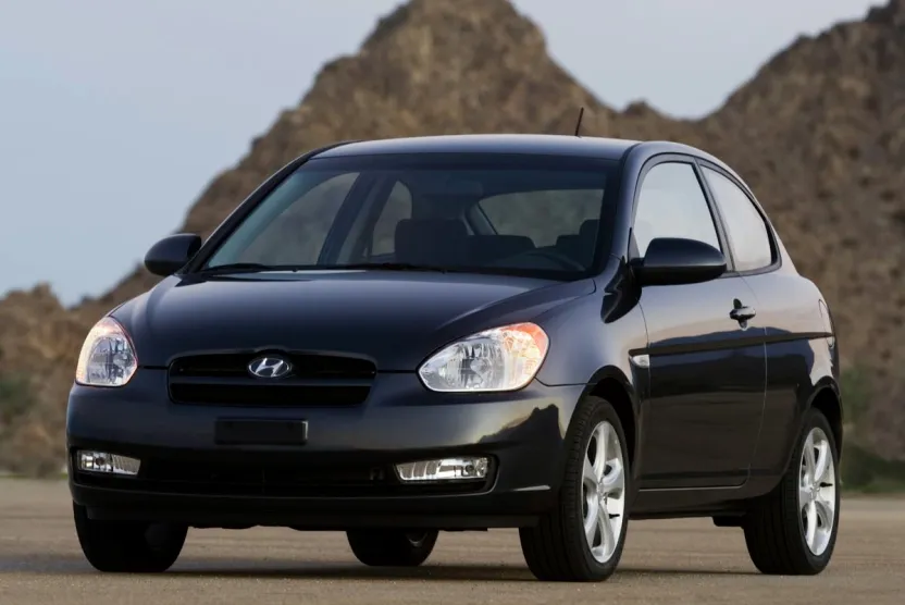 2008 Hyundai Accent GS photo 1