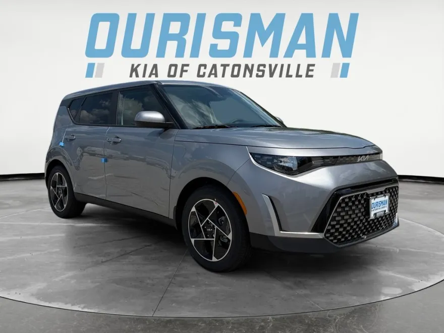 2025 Kia Soul EX photo 1