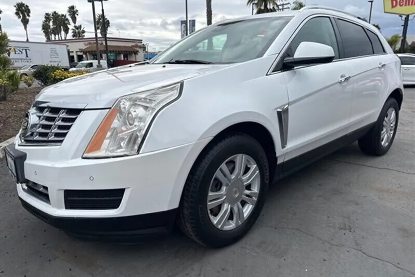 2015 Cadillac SRX Luxury photo 1