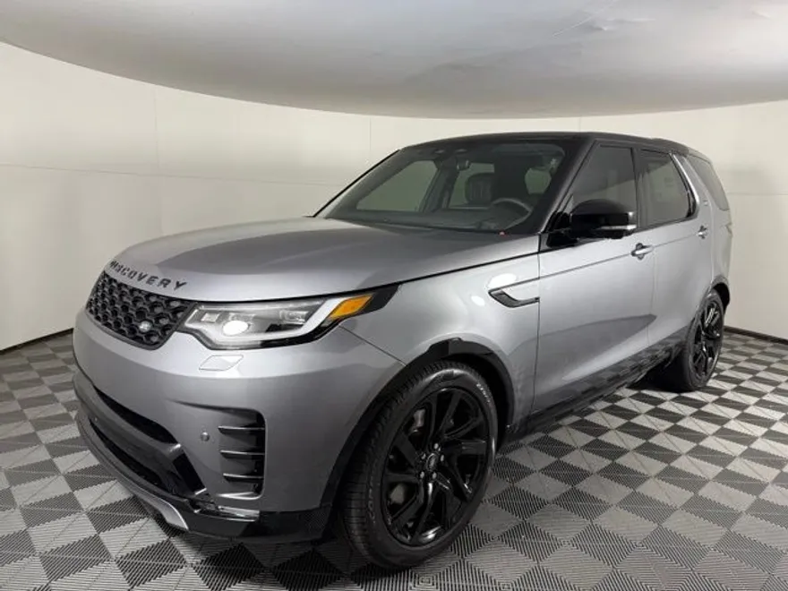 2025 Land Rover Discovery SE photo 2