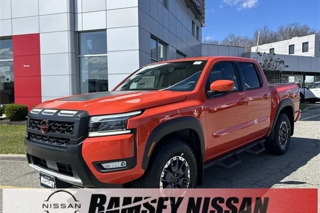 2025 Nissan Frontier PRO-4X photo 1