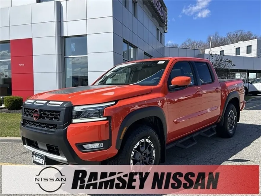 2025 Nissan Frontier PRO-4X photo 1