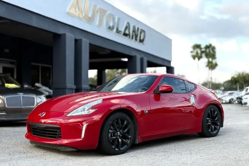 2016 Nissan 370Z Base photo 1
