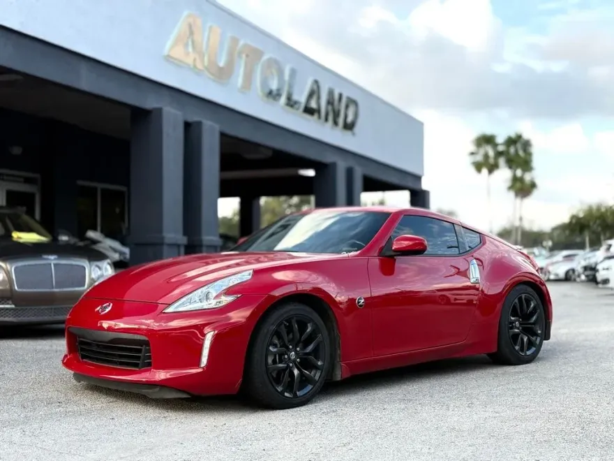 2016 Nissan 370Z Base photo 1