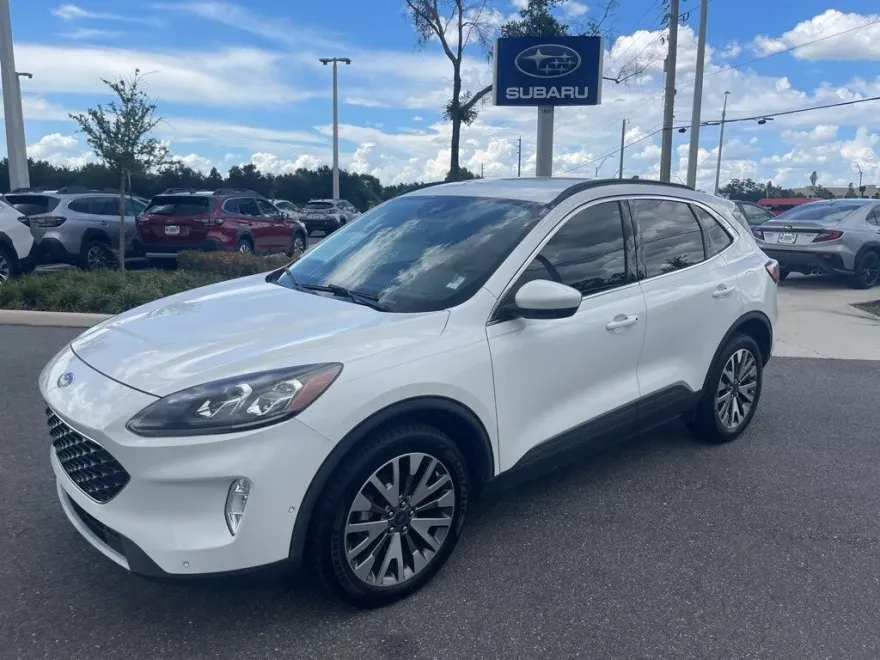 2021 Ford Escape Titanium photo 1