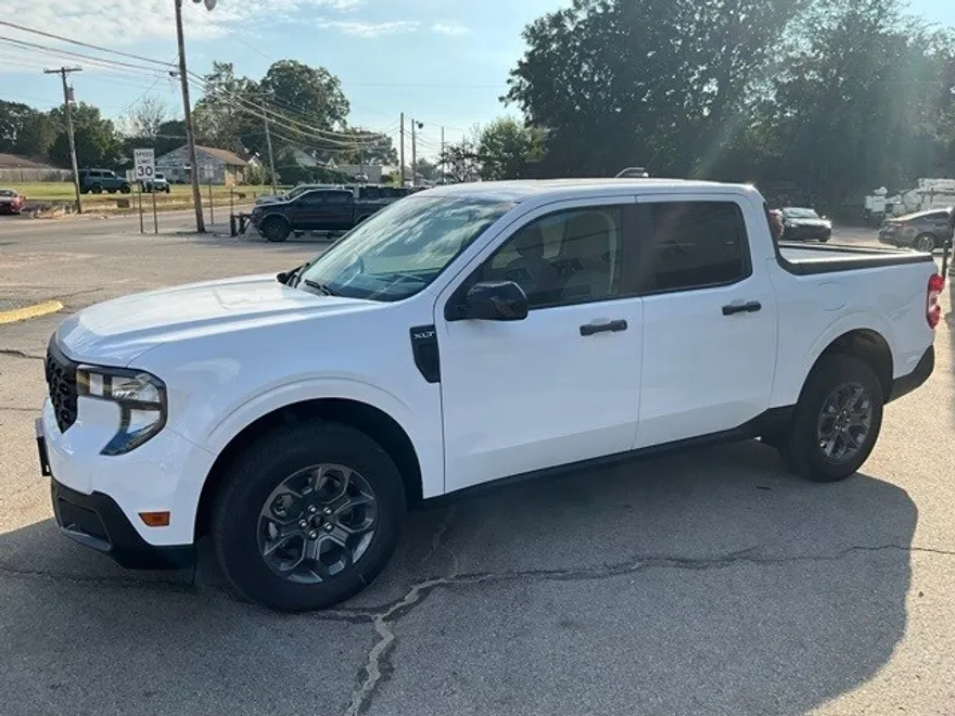 2025 Ford Maverick XLT photo 1