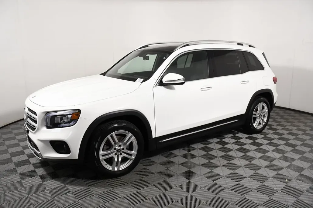 2020 Mercedes Benz GLB 250 4MATIC photo 1