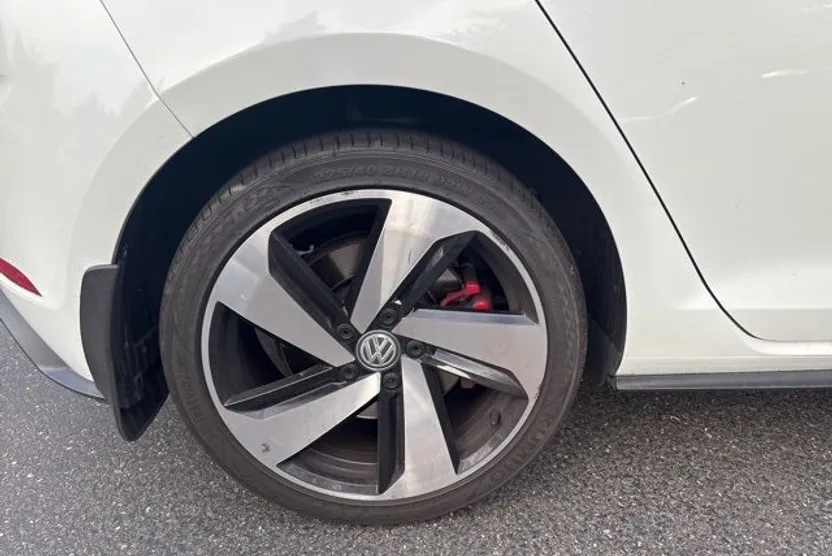 2020 Volkswagen Golf GTI SE Autobahn photo 1
