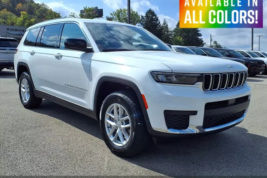 2025 Jeep Grand Cherokee Laredo photo 1