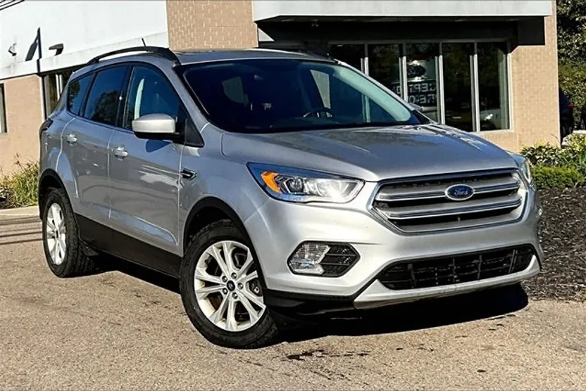 2018 Ford Escape SEL photo 1