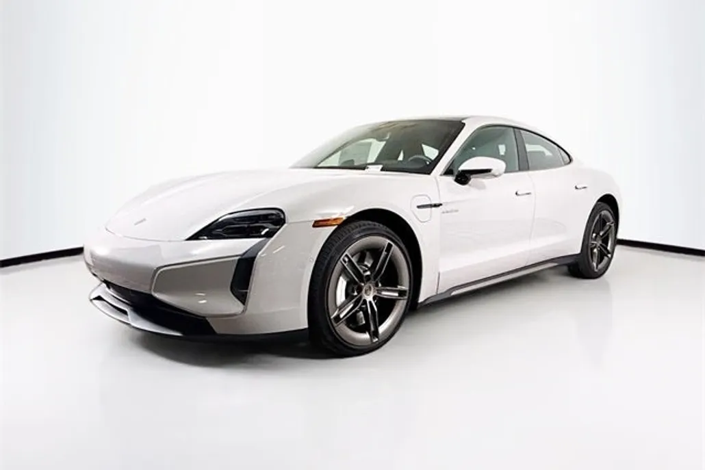 2025 Porsche Taycan Turbo photo 1