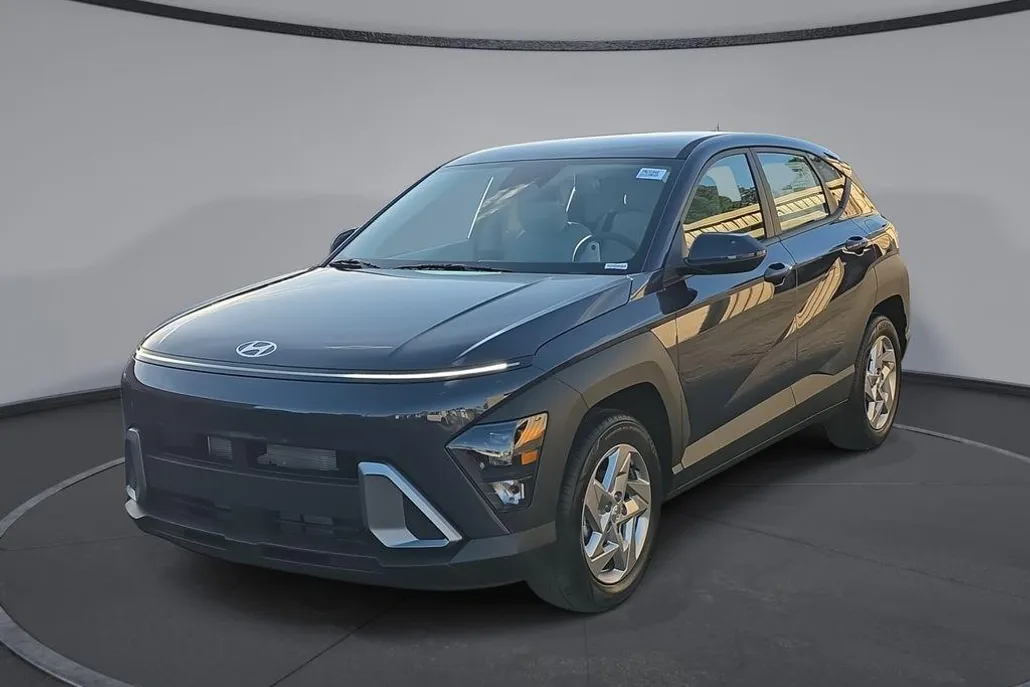 2026 Hyundai Kona SE photo 1