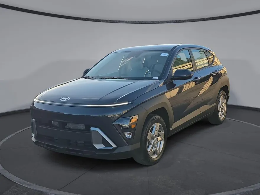 2026 Hyundai Kona SE photo 1