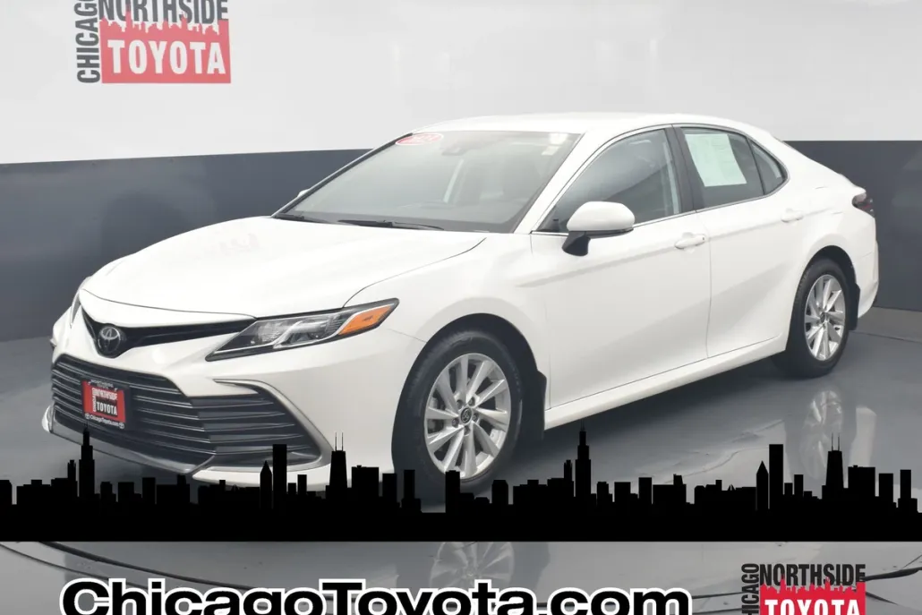 2023 Toyota Camry LE photo 1