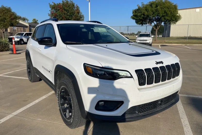2022 Jeep Cherokee Latitude photo 1
