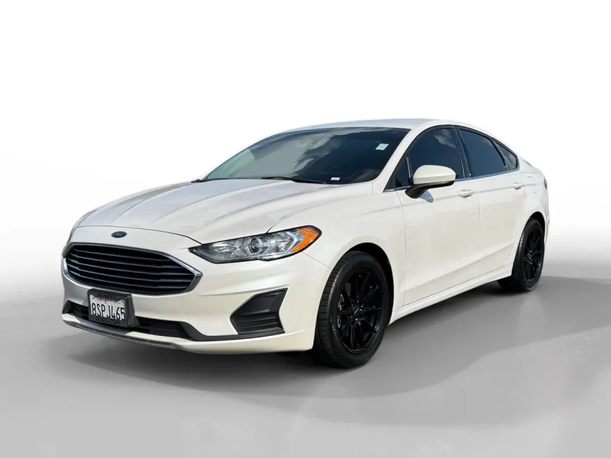 2020 Ford Fusion SE photo 1