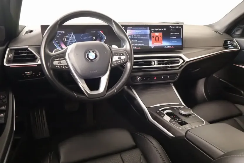 2024 Bmw 330i photo 1
