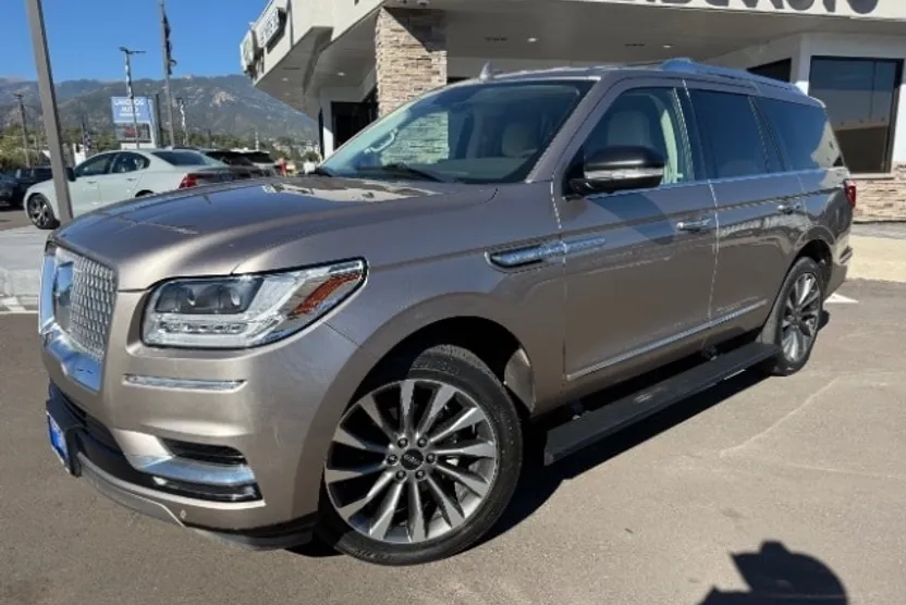 2018 Lincoln Navigator Select photo 1