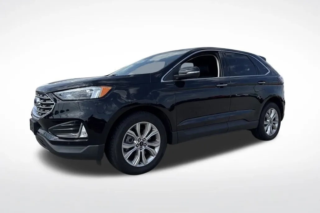 2024 Ford Edge Titanium photo 1