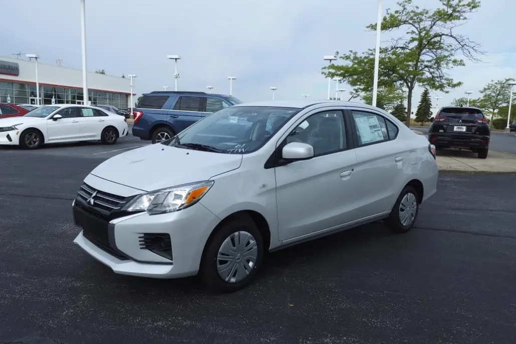 2024 Mitsubishi Mirage G4 ES photo 1