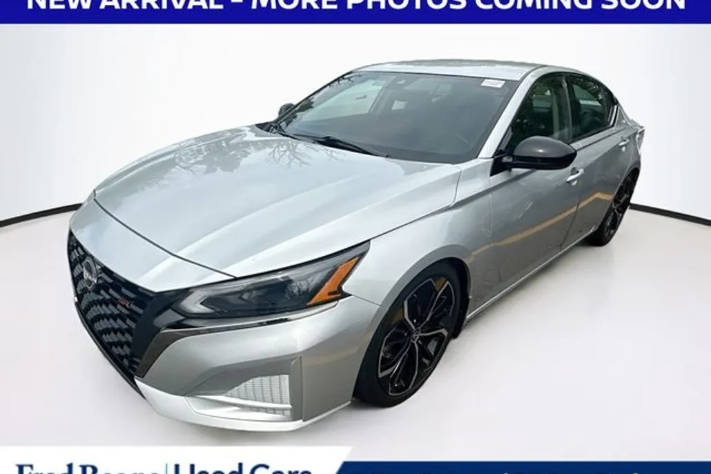 2024 Nissan Altima 2.5 SR photo 1