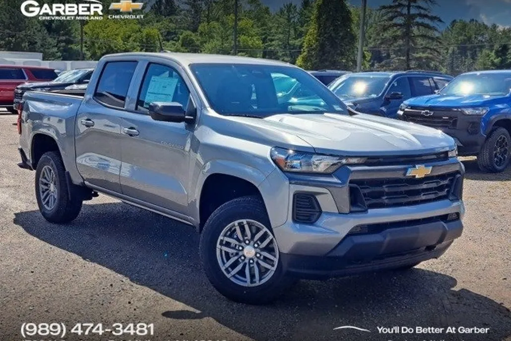 2026 Chevrolet Colorado LT photo 1