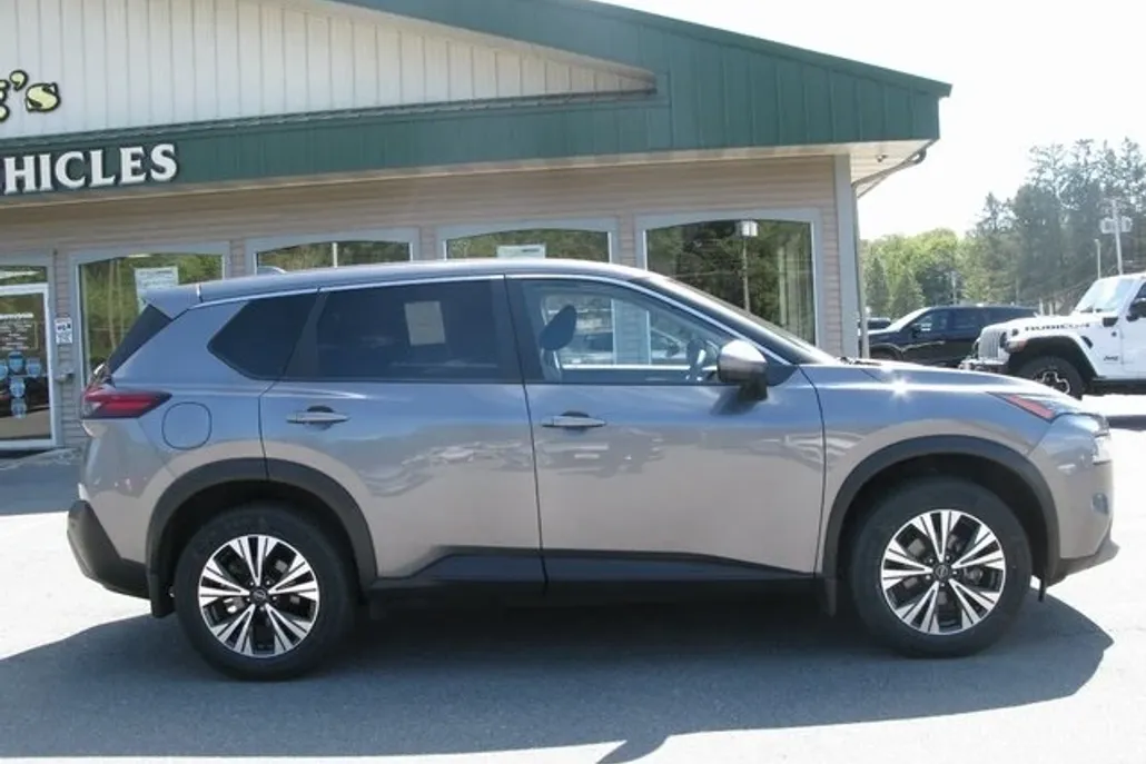 2023 Nissan Rogue SV photo 1