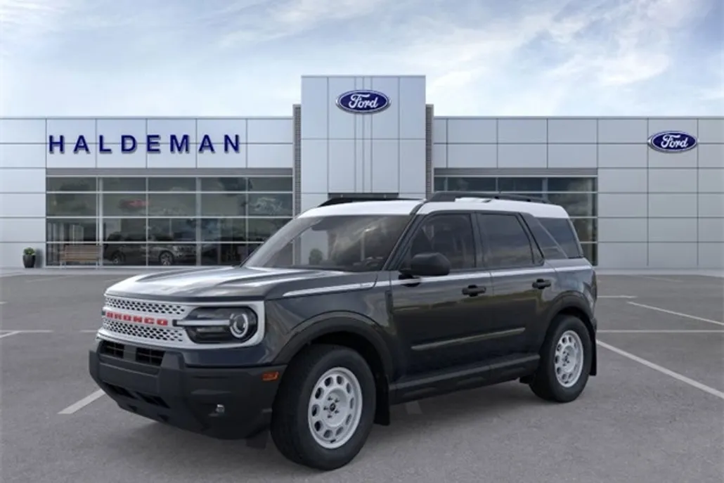 2025 Ford Bronco Sport Heritage photo 1