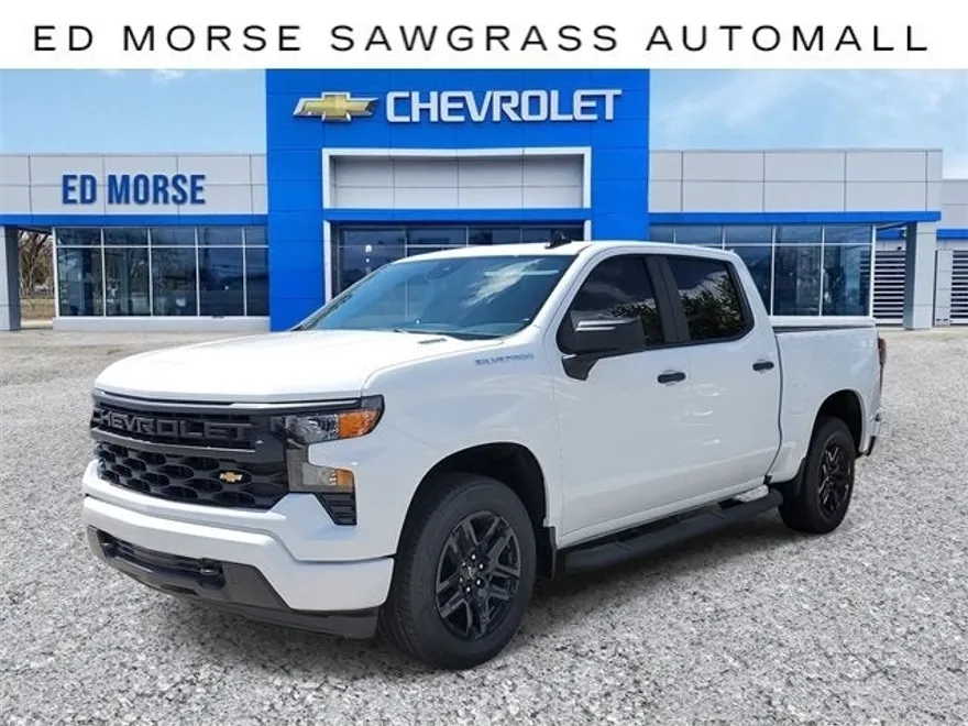 2025 Chevrolet Silverado 1500 Custom photo 1