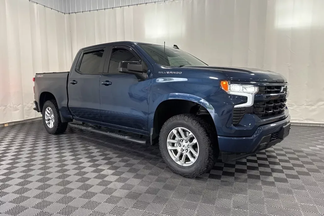 2022 Chevrolet Silverado 1500 RST photo 1