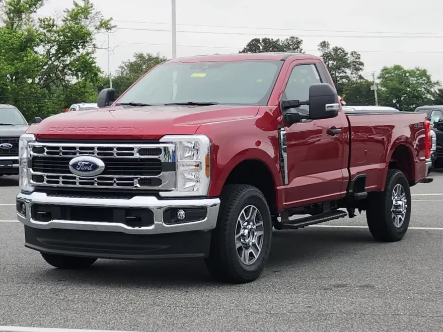 2025 Ford F-350 XLT photo 1