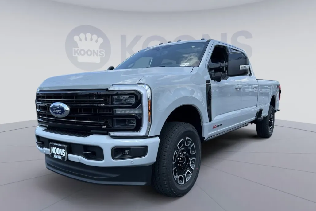 2025 Ford F-350 photo 1