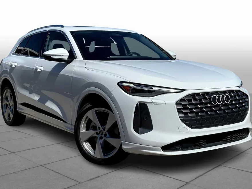 2025 Audi Q5 2.0T Prestige photo 1