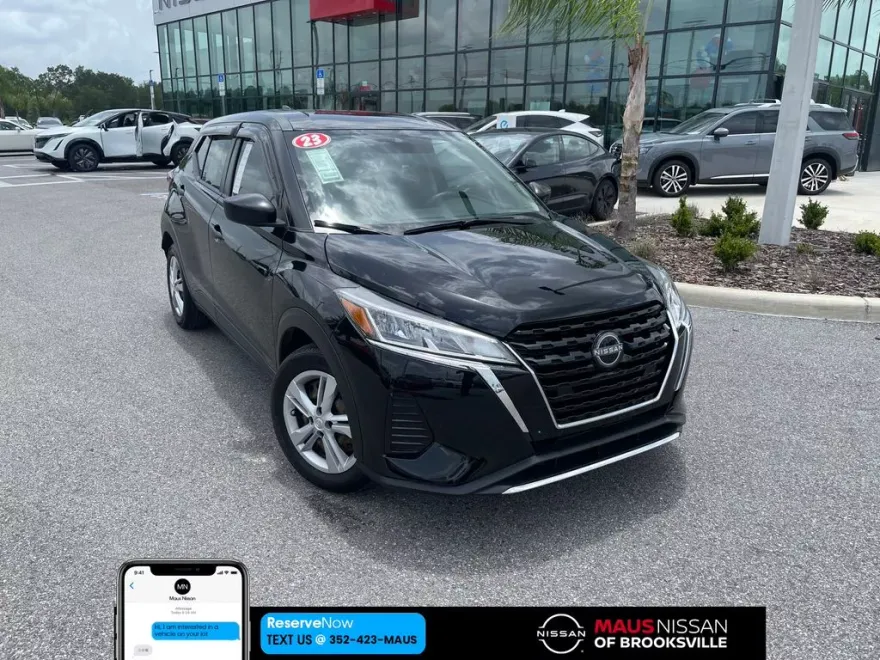 2023 Nissan Kicks S photo 1