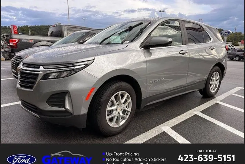 2023 Chevrolet Equinox LT photo 1