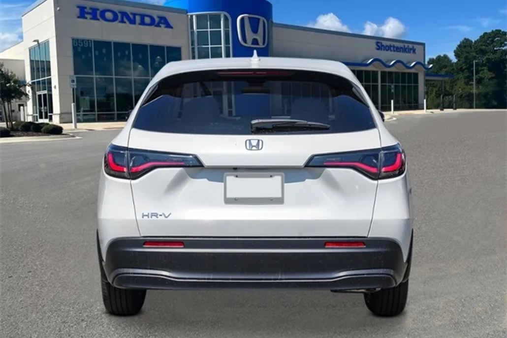 2026 Honda HR-V LX photo 1