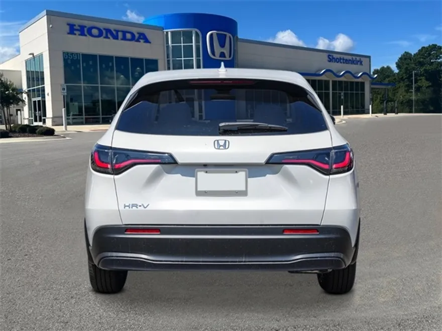 2026 Honda HR-V LX photo 1